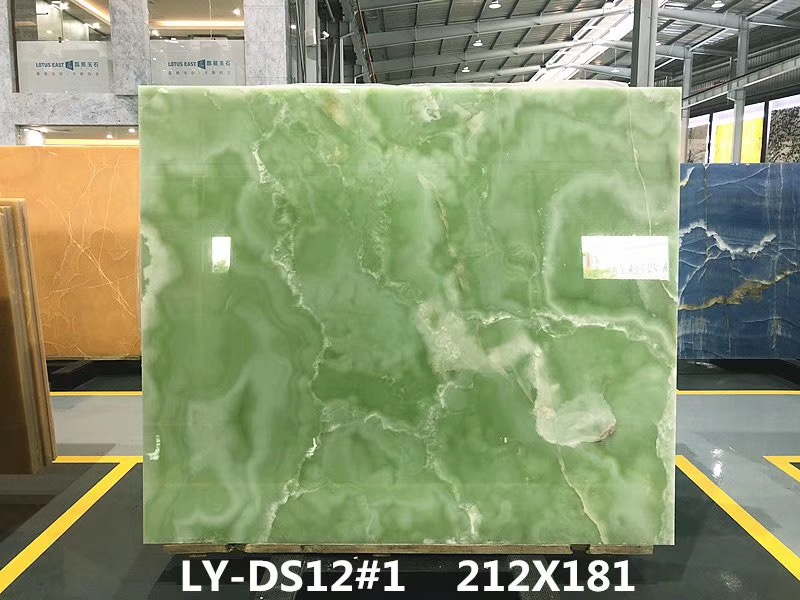 China Backlit Green Onyx Slab