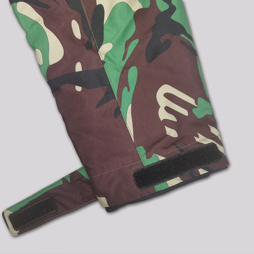 Men and Women Camouflage Windbreaker Raincoat Poncho [New]