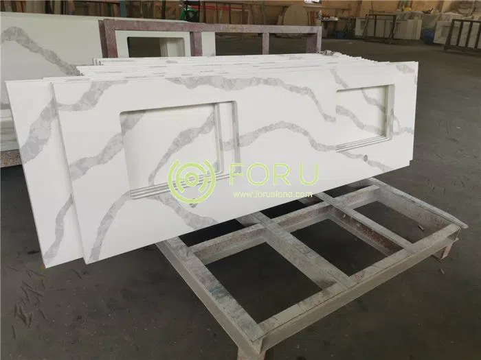 Clacatta white quartz countertop