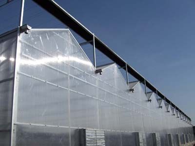 Who are some well-known PC greenhouse manufacturers in China?