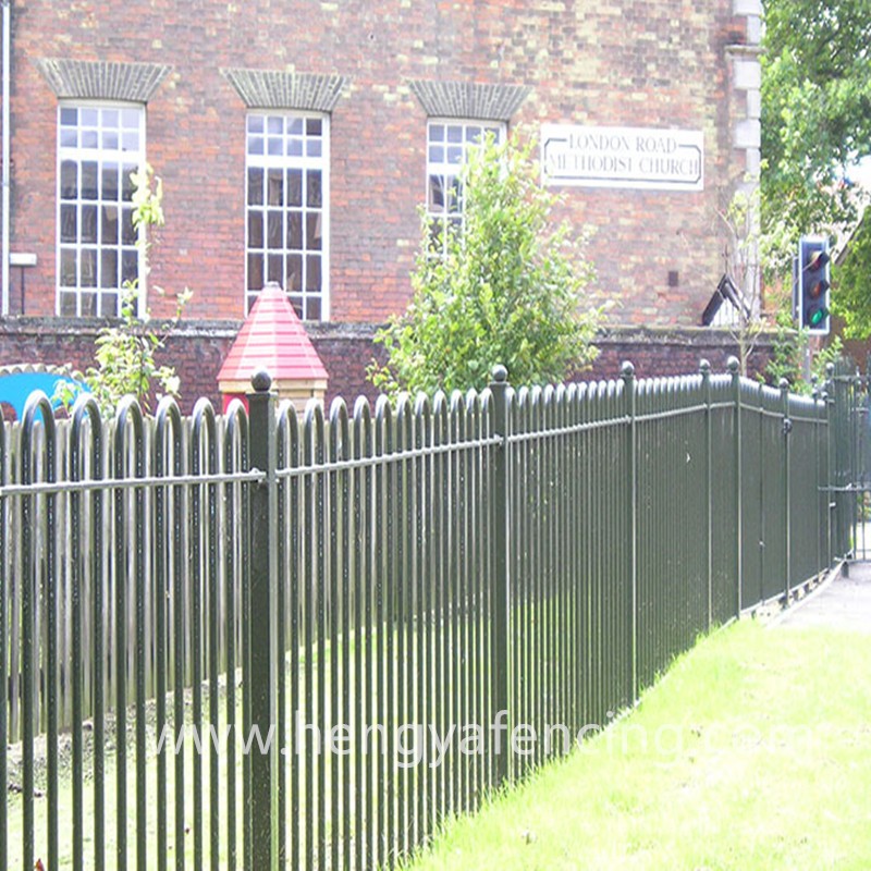 What Are the Common Applications of Highland Steel Fencing?